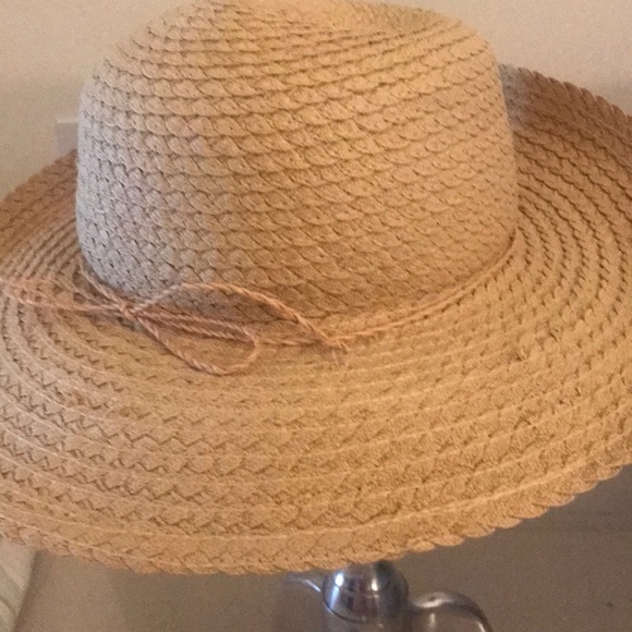 Hat - Picture 3 of 3